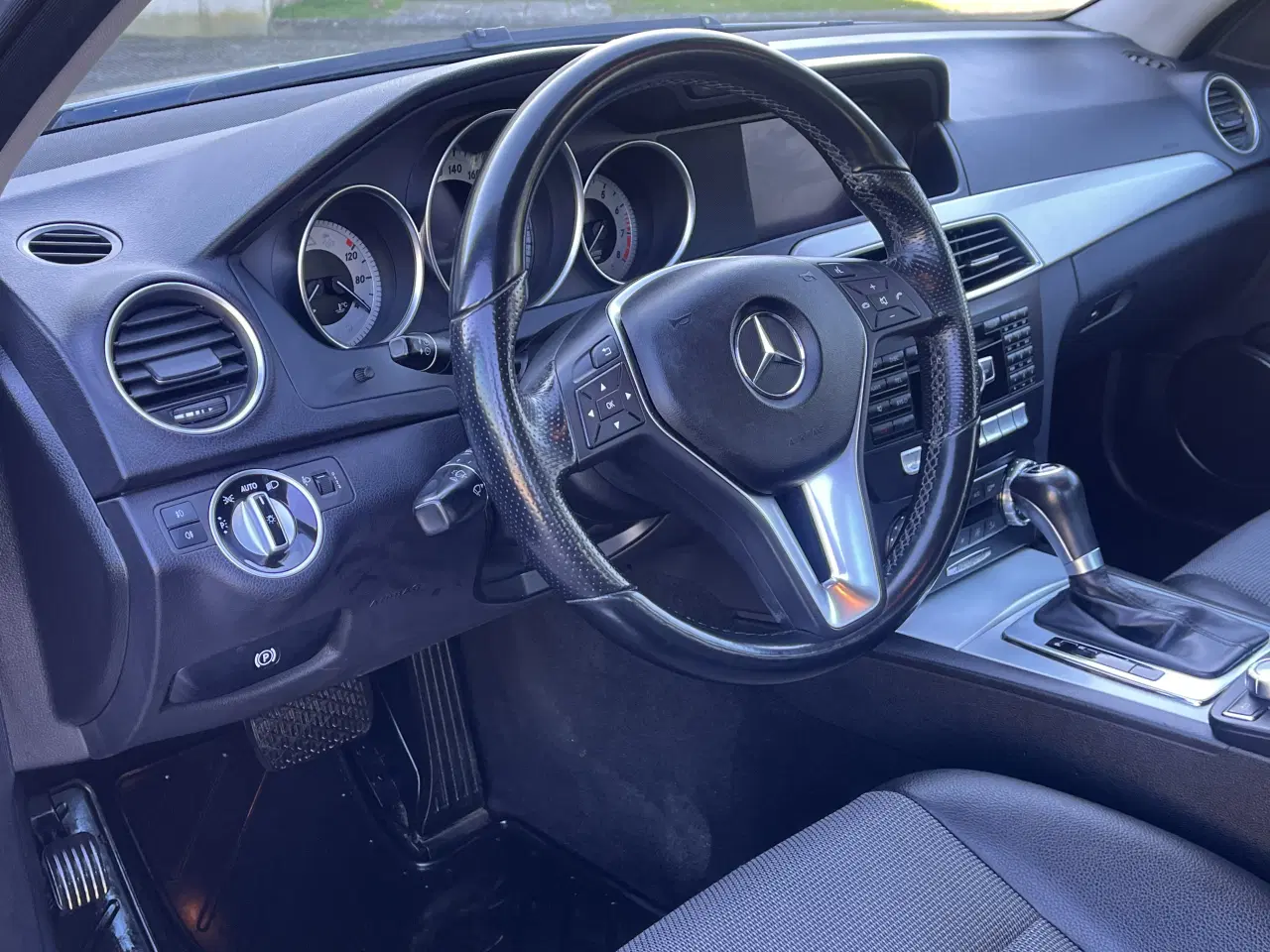 Billede 9 - Velholdt Mercedes C Klasse