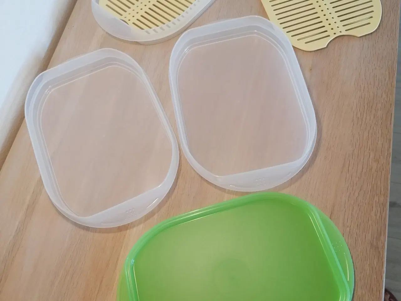 Billede 2 - Tupperware køleskabs bøtte 3 lag med riste