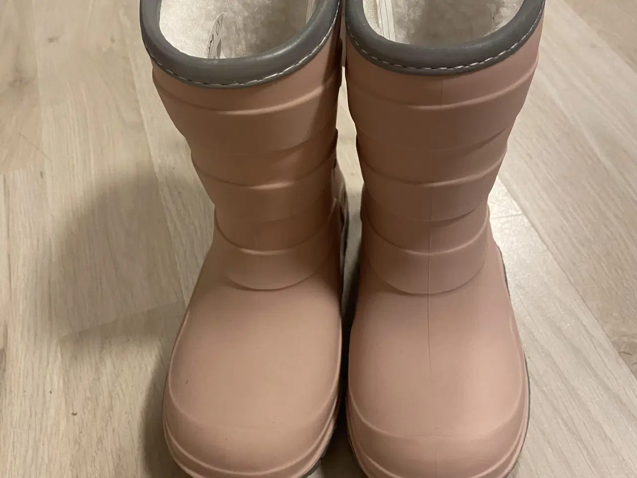 Billede 1 - Helt nye termostøvler str. 25 fra Friends 