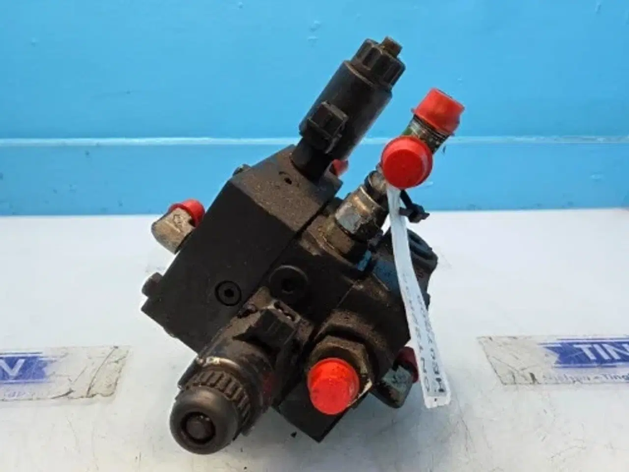 Billede 14 - Case 9120     Ventil   87313989