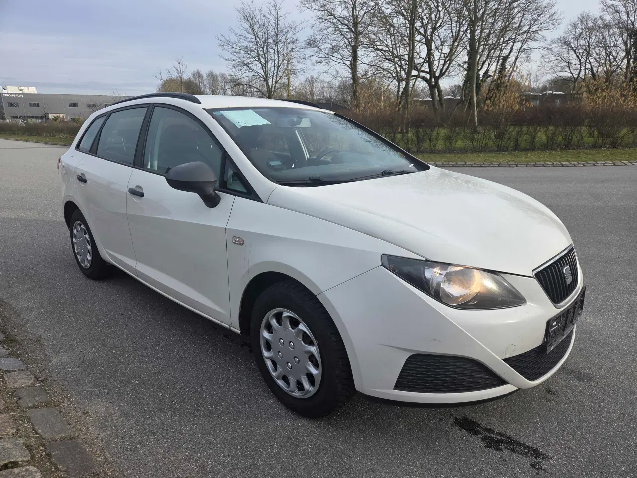 Billede 2 - 🚗 Seat Ibiza 1.4 – Velkørende og økonomisk bil
