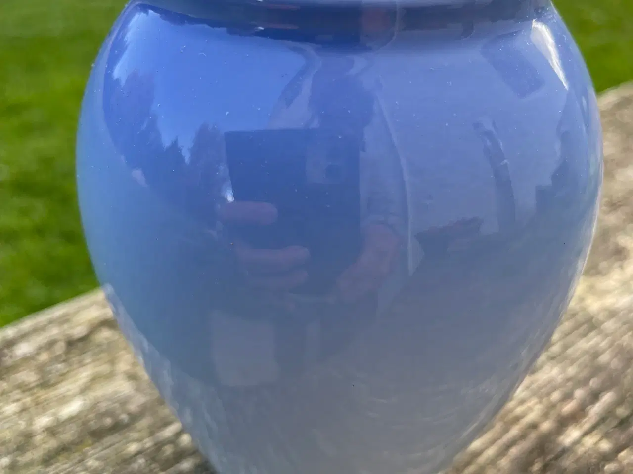 Billede 2 - Royal Copenhagen vase med blomstergren/sommerfugl