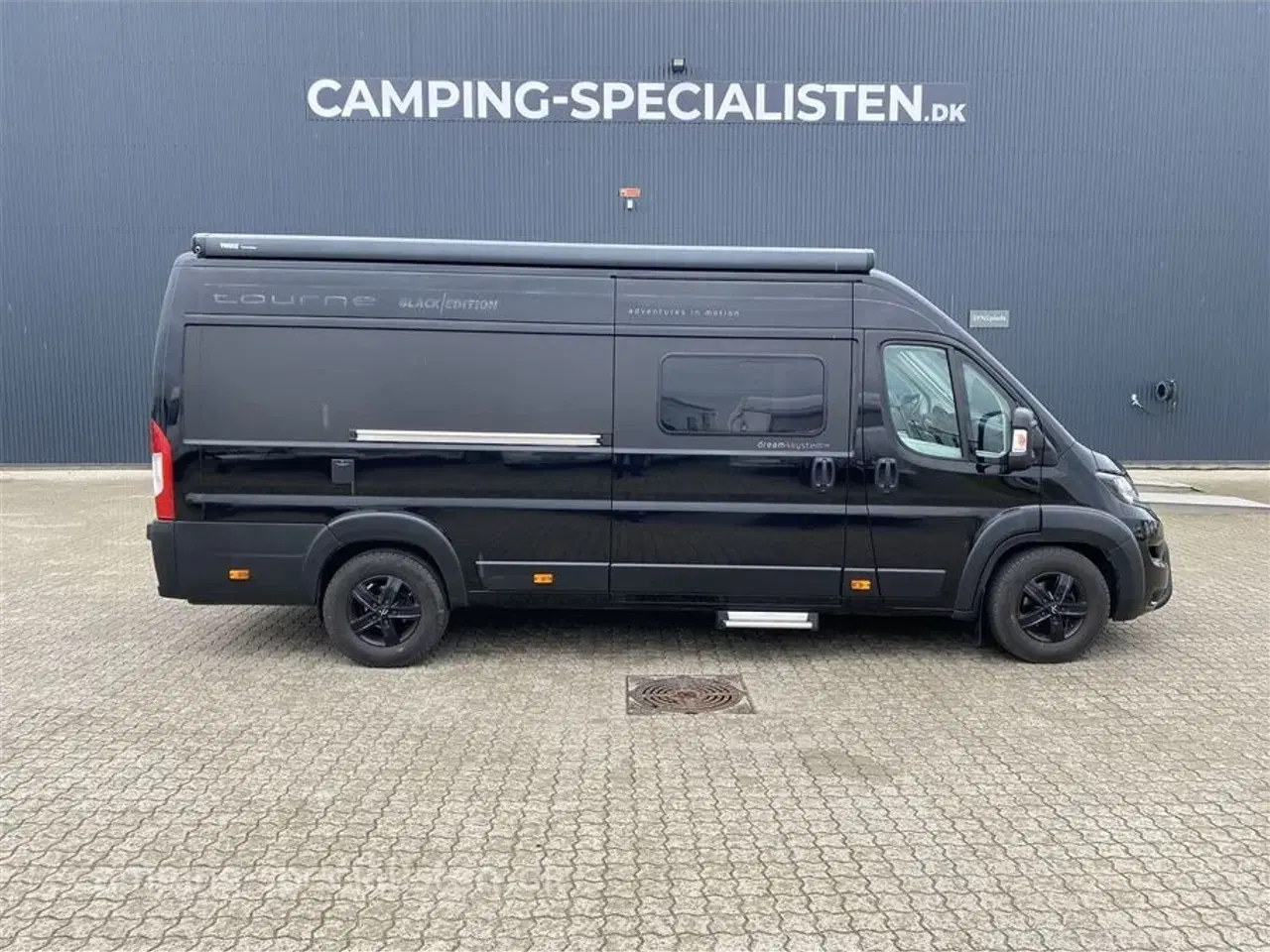 Billede 1 - 2022 - Tourne 6.4 Black Edition   Tourne Black Edition 6.4 model 2022 kan nu ses hos Camping-Specialisten