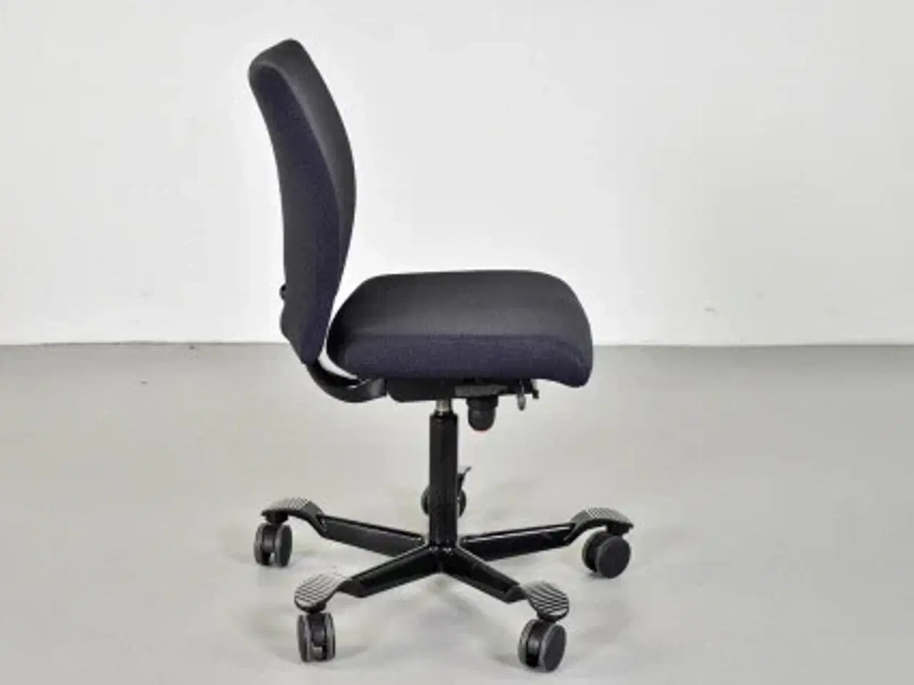 Billede 4 - Häg h04 kontorstol med sort/blå polster og sort stel