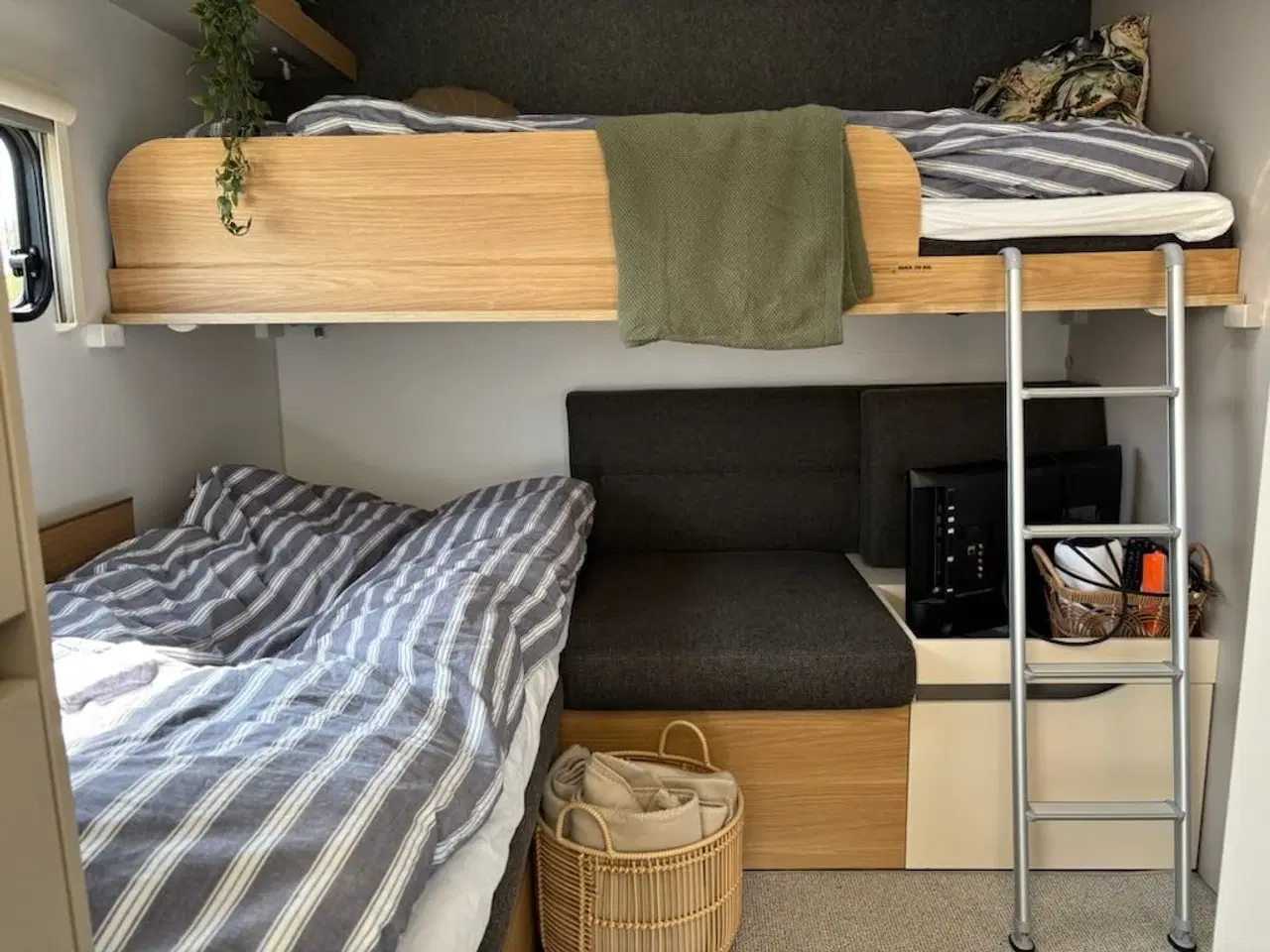 Billede 1 - Lækker Adria Adora campingvogn