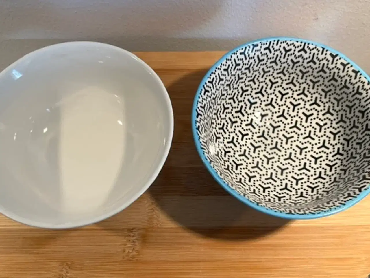 Billede 3 - 2 Hella skåle med unikke mønstre - fin stand