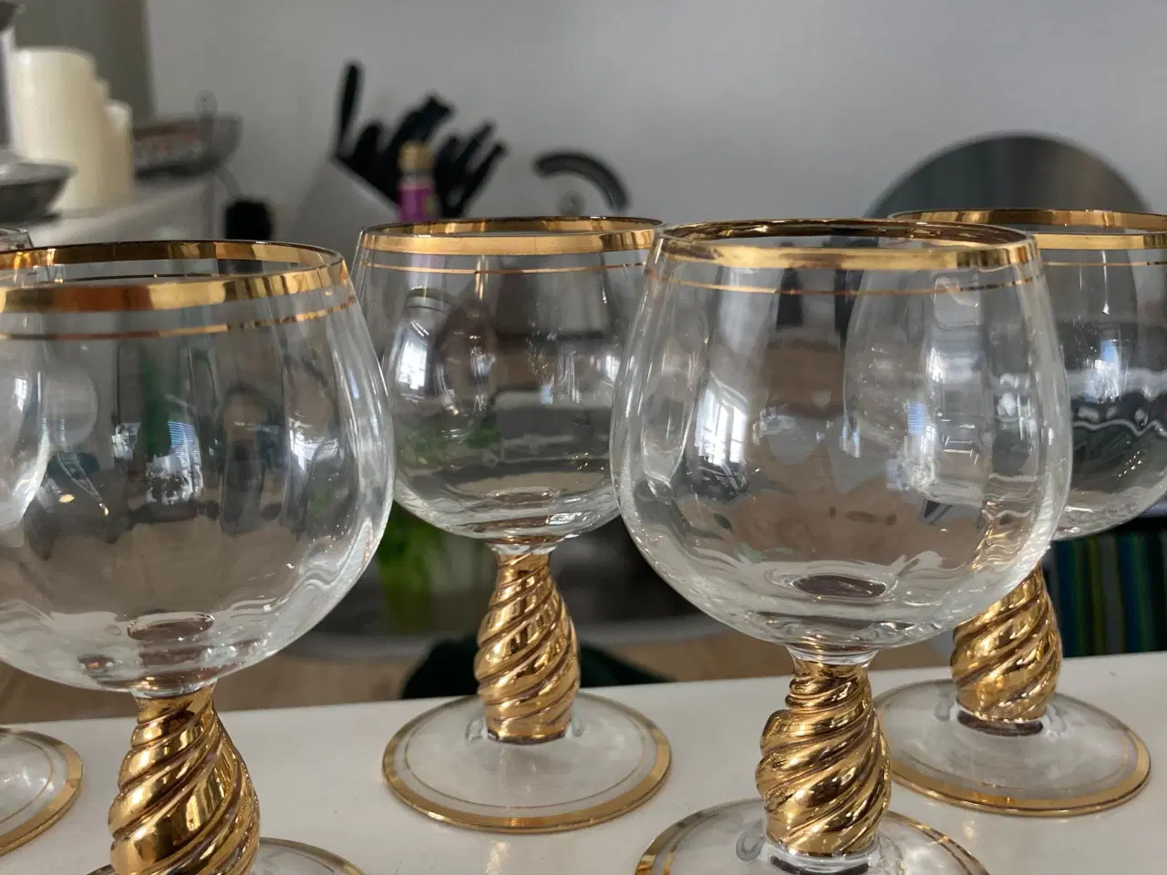 Billede 2 - Ida med guld cognac glas