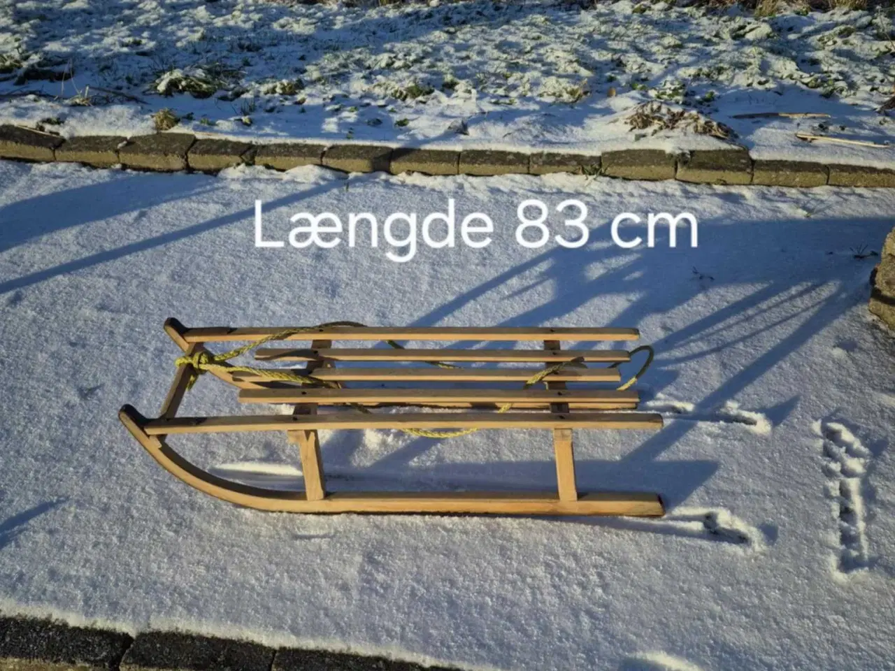 Billede 4 - Løbehjul som ski / kick off, samt træ kælke