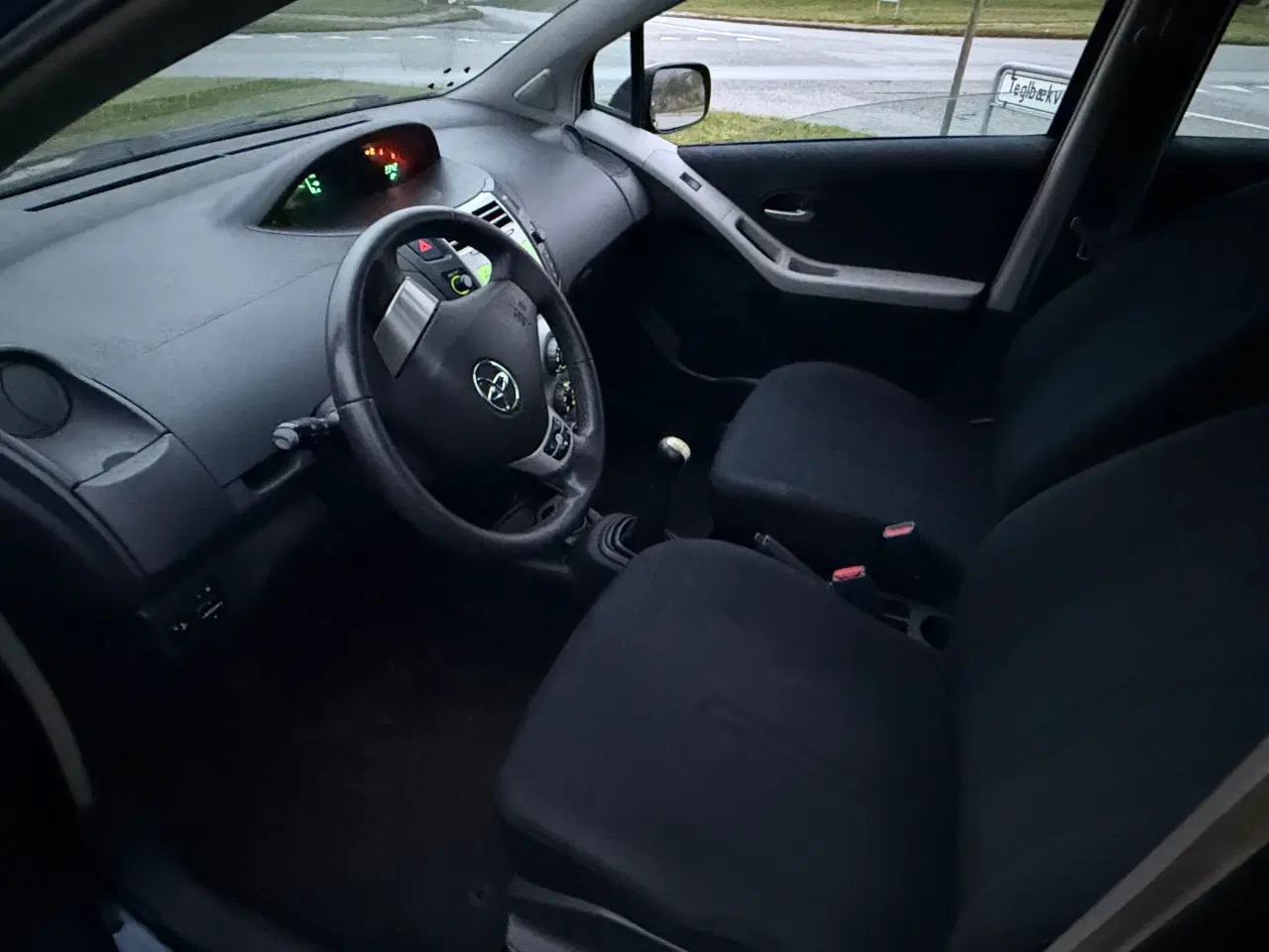 Billede 7 - Nysynet Toyota Yaris 1,3 5 Dørs