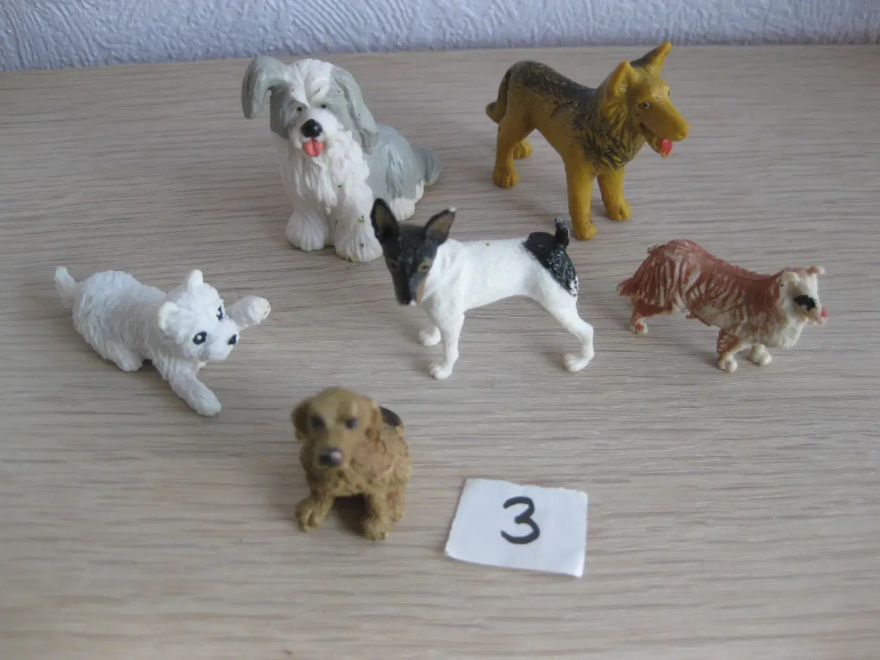 Billede 3 - Små hunde-figurer ( se billeder).