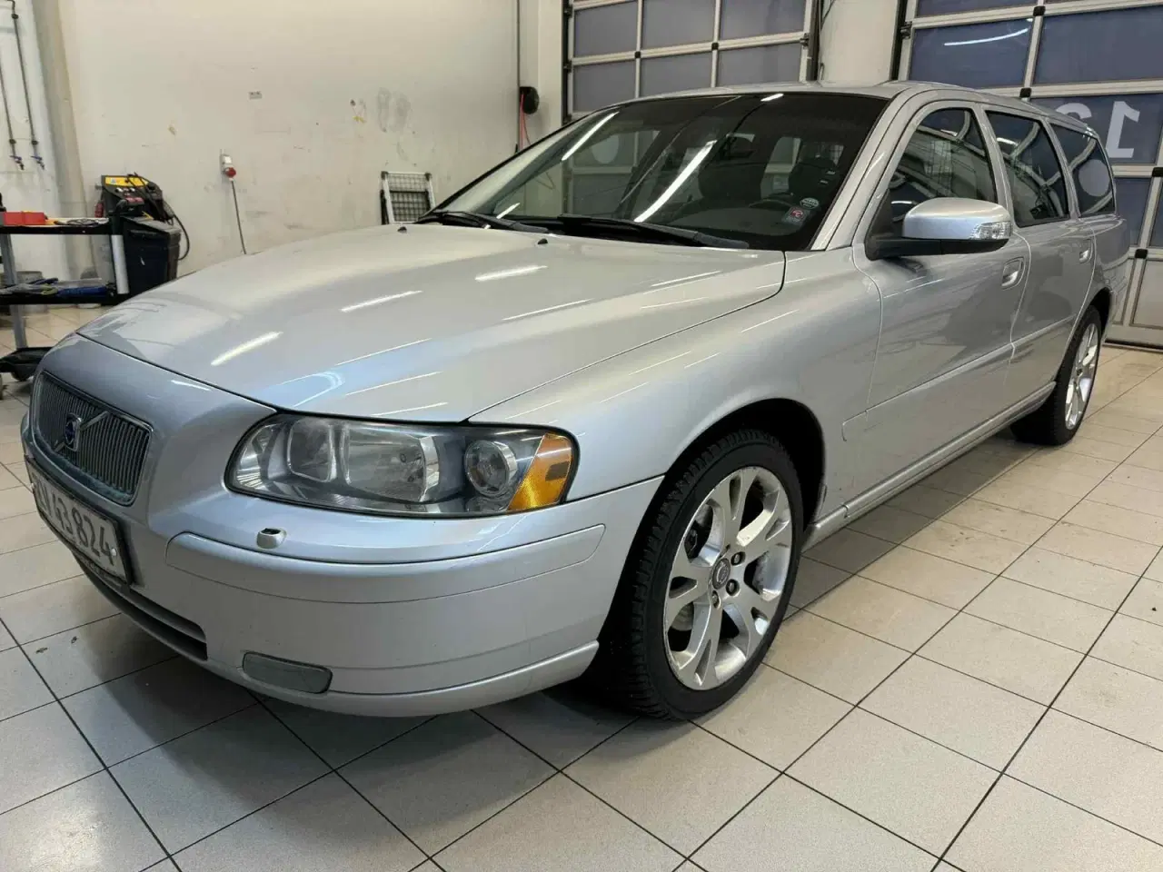 Billede 1 - Volvo V70 2,4 140