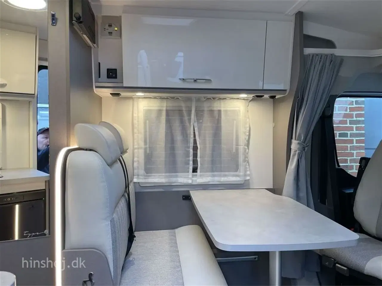 Billede 5 - 2024 - Etrusco V 6.8 SR Complete Sel.   Etrusco V 6.8 SR – Super Lækker Van fra Italienske Etrusco by Hymer