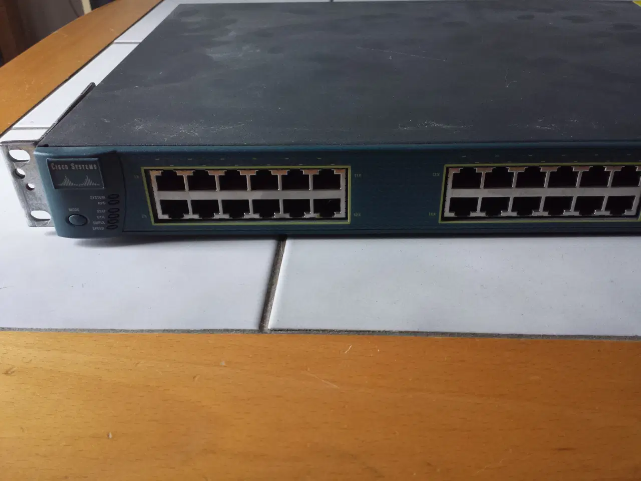 Billede 2 - Professional 24 Ports Cisco Switch