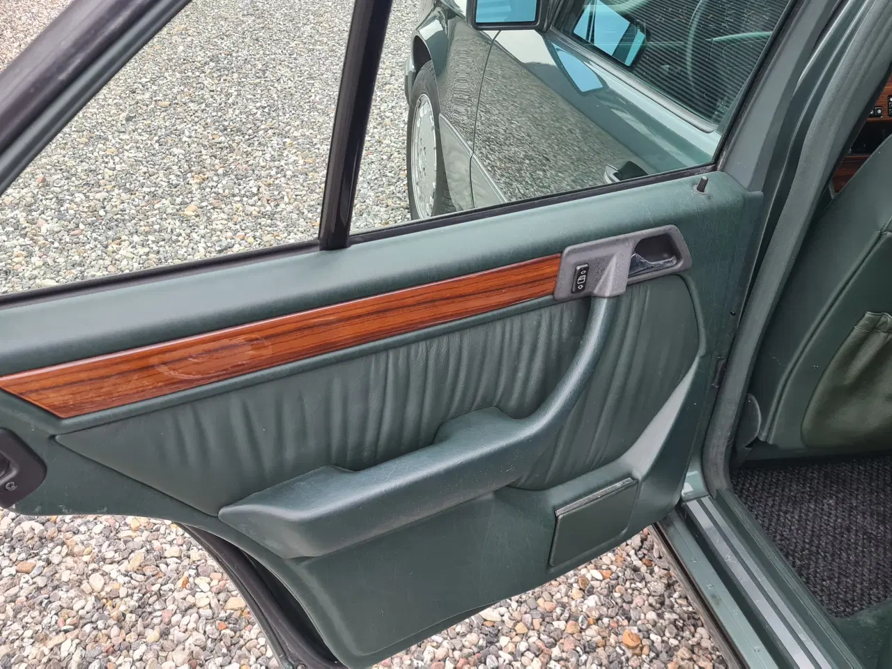 Billede 18 - Mercedes W124 320E