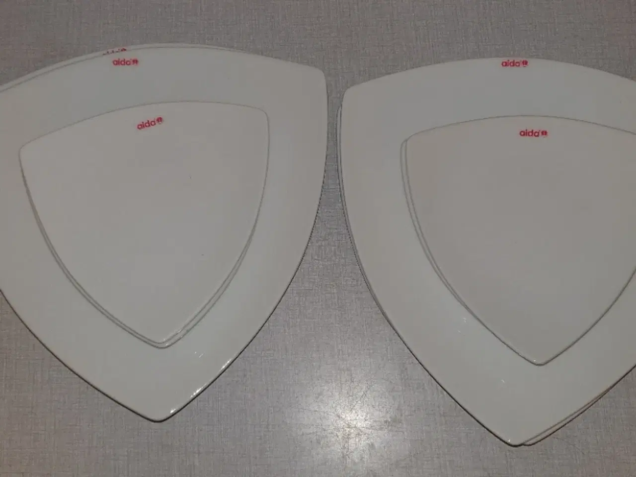 Billede 1 - Tallerkener	