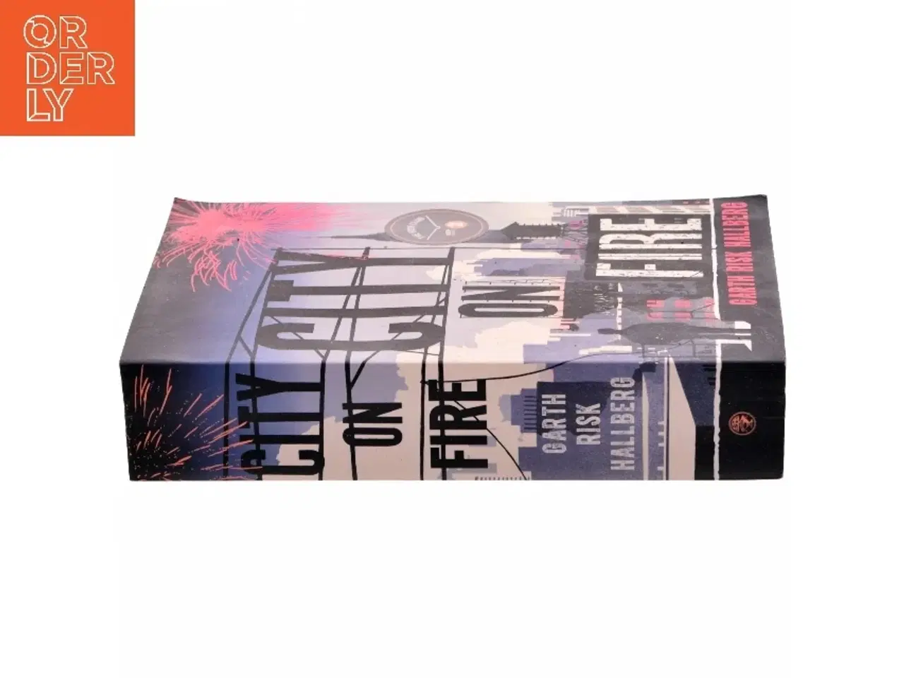Billede 2 - City on fire af Garth Risk Hallberg (Bog)