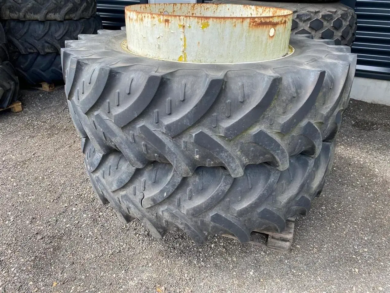 Billede 1 - Kléber 18.4R38