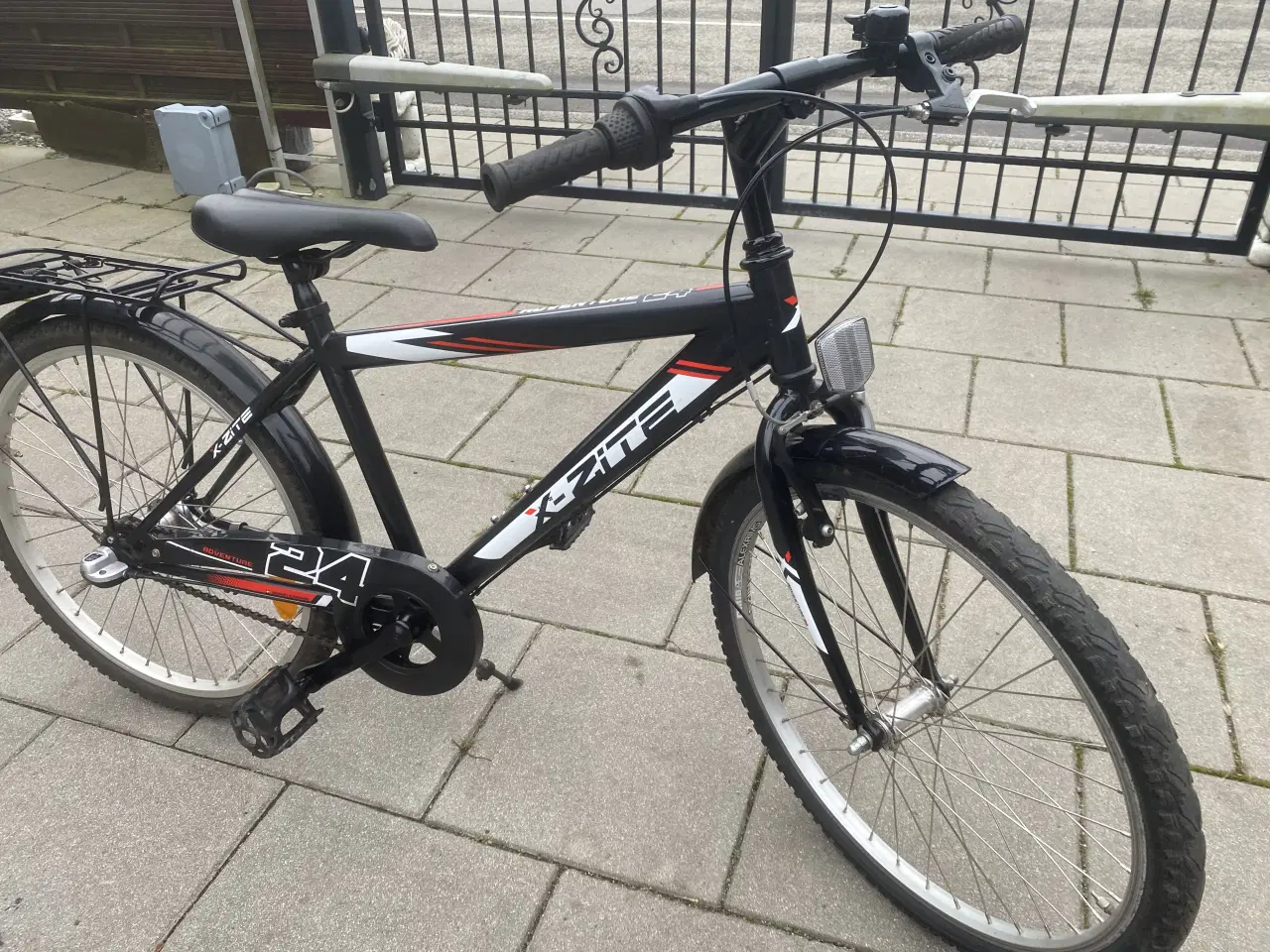 Billede 1 - Købt til 3000 kr 🤑 24 tommer FED model 