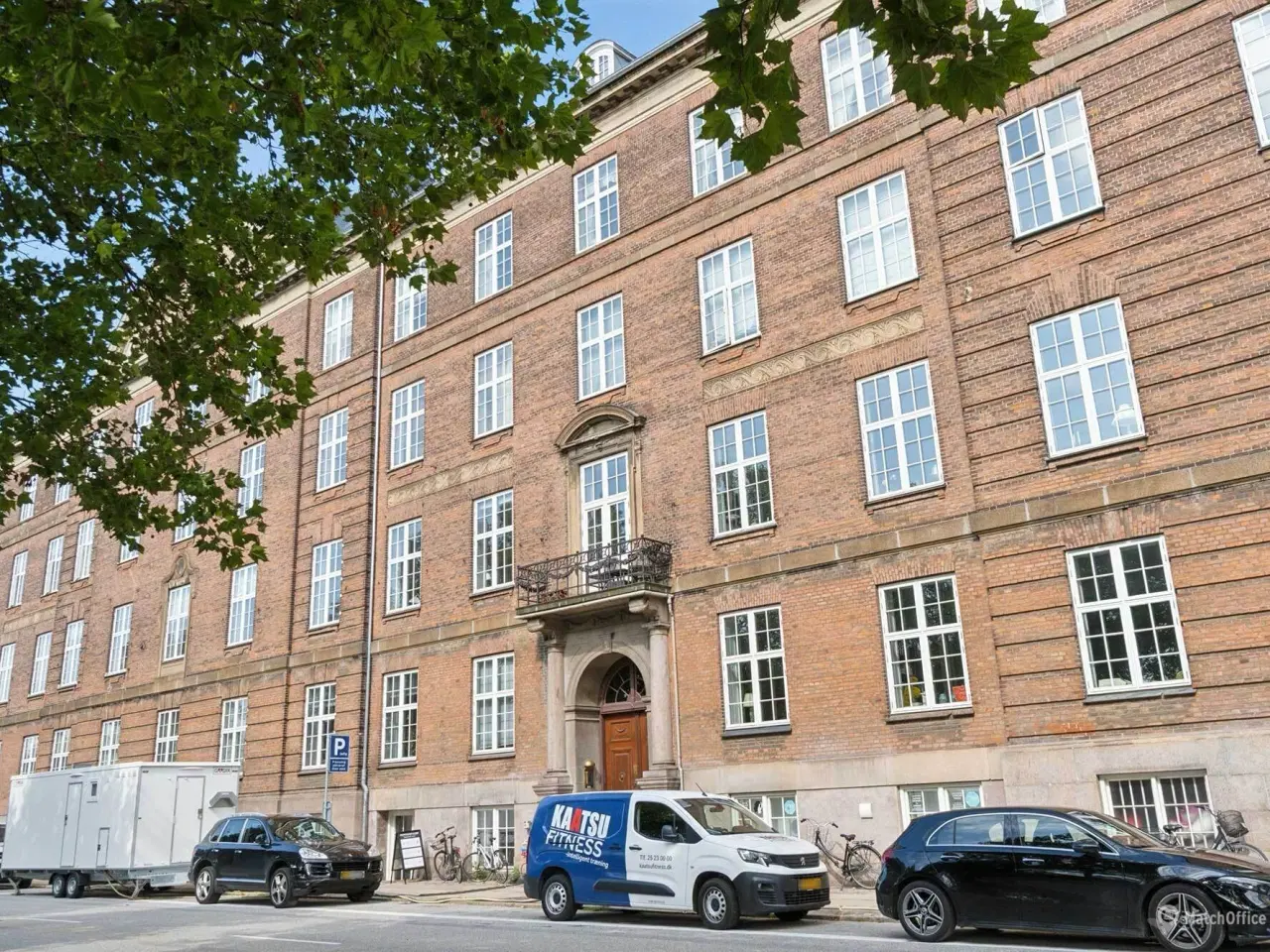 Billede 1 - Attraktivt og charmerende kontorlejemål i lys underetage – kun 100 meter fra Østerport Station