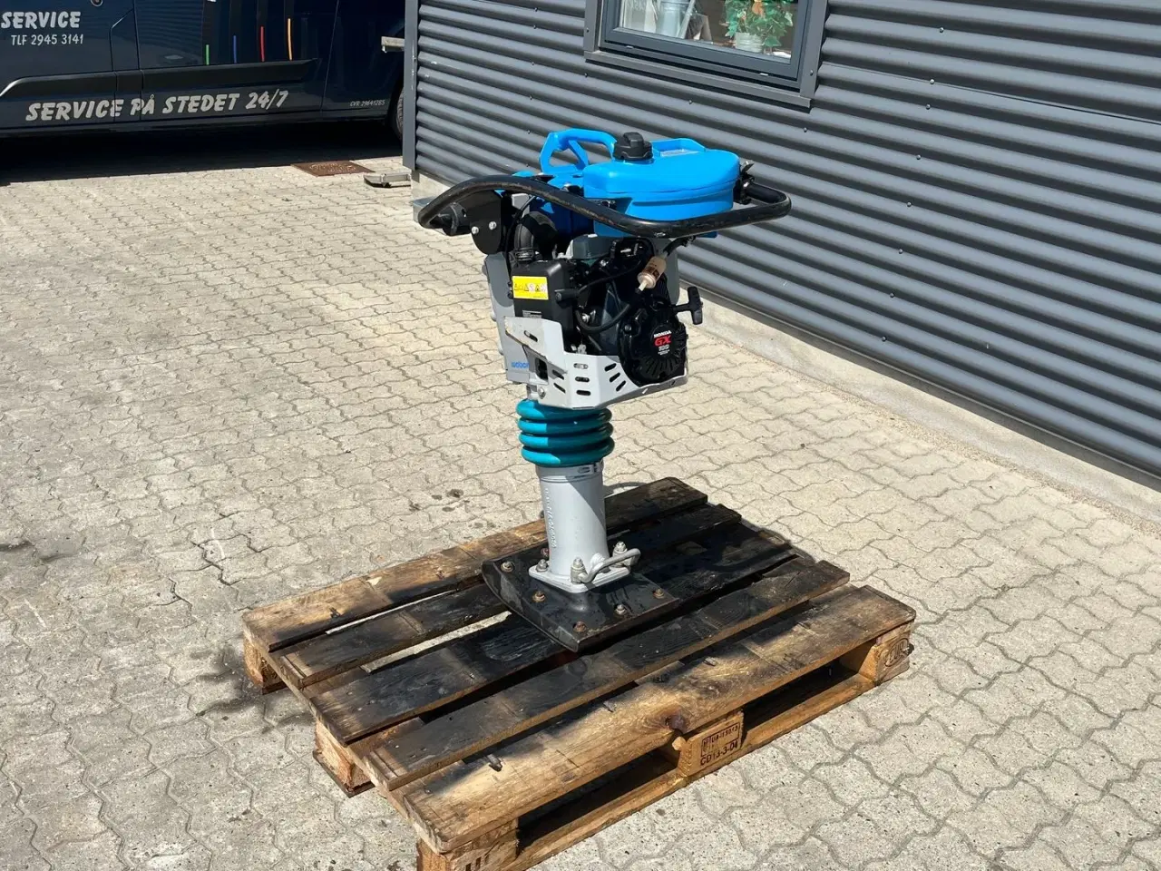 Billede 2 - Weber SRV 620 Jordloppe. står flot