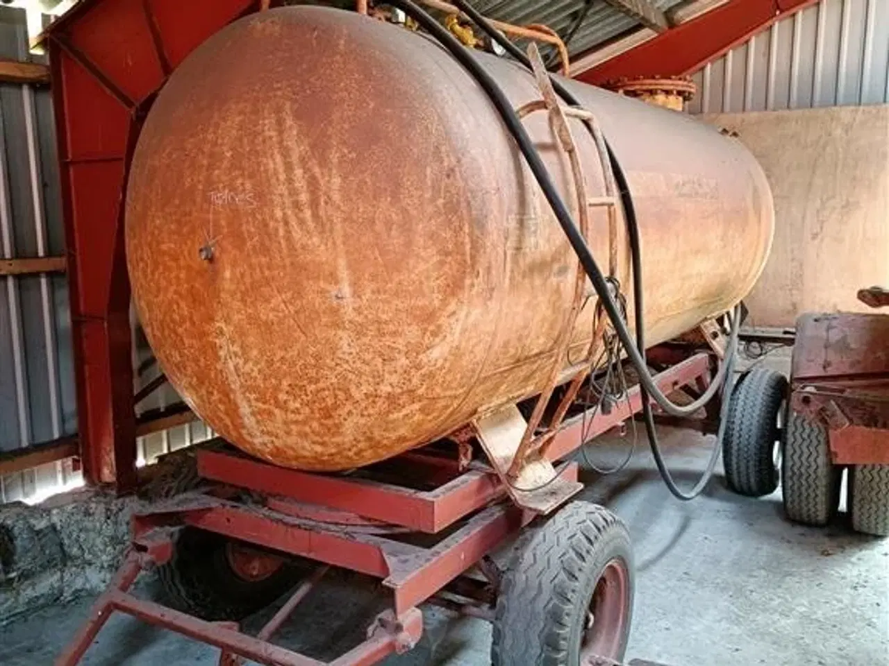 Billede 2 - - - - Ammoniak tankvogn ca. 3 tons