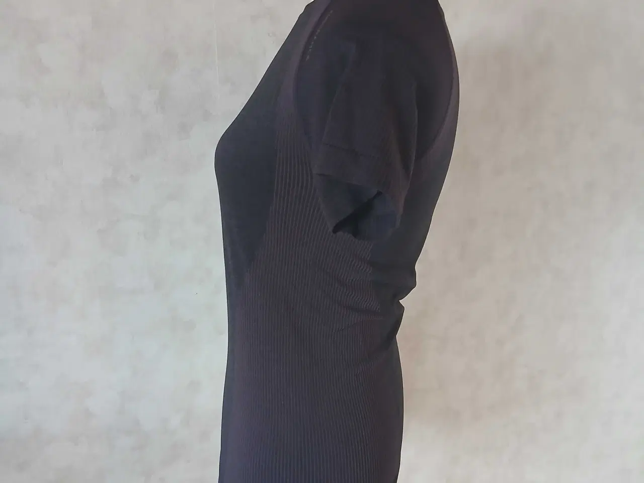 Billede 3 - Trænings T-shirt str S/M 