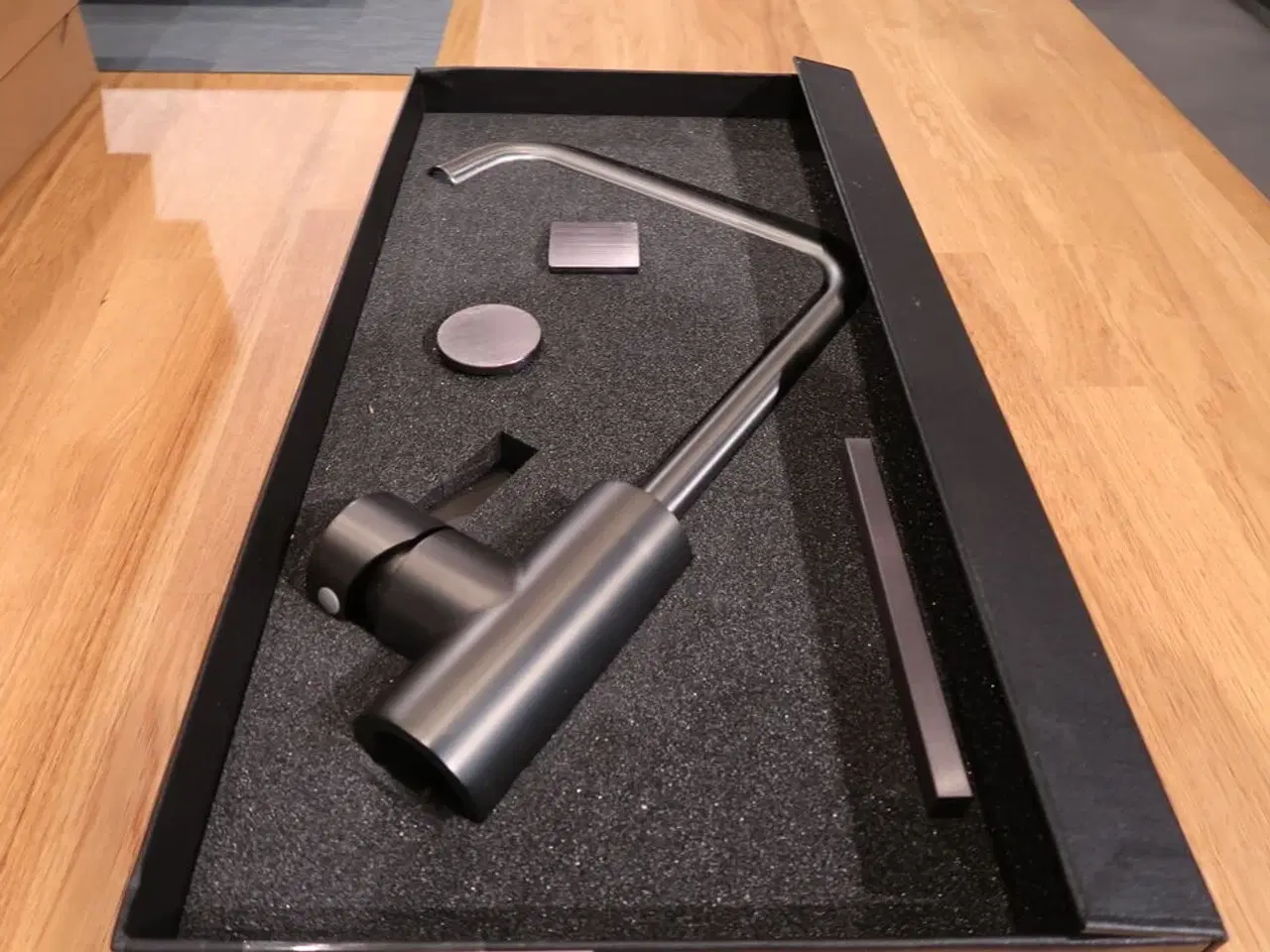 Billede 1 - Noba køkkenarmatur - Læs beskrivelse