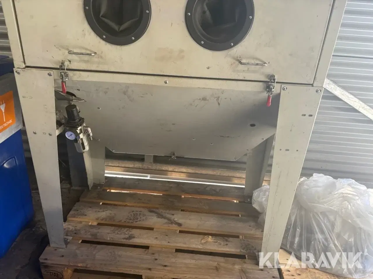 Billede 4 - Sandblæsekabine Jens Linde 424A