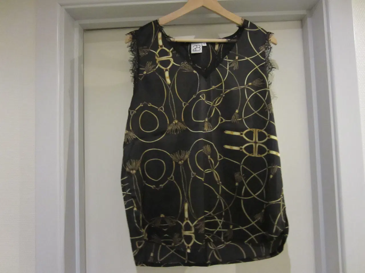 Billede 1 - Fin Bluse i str. M fra 2-Biz