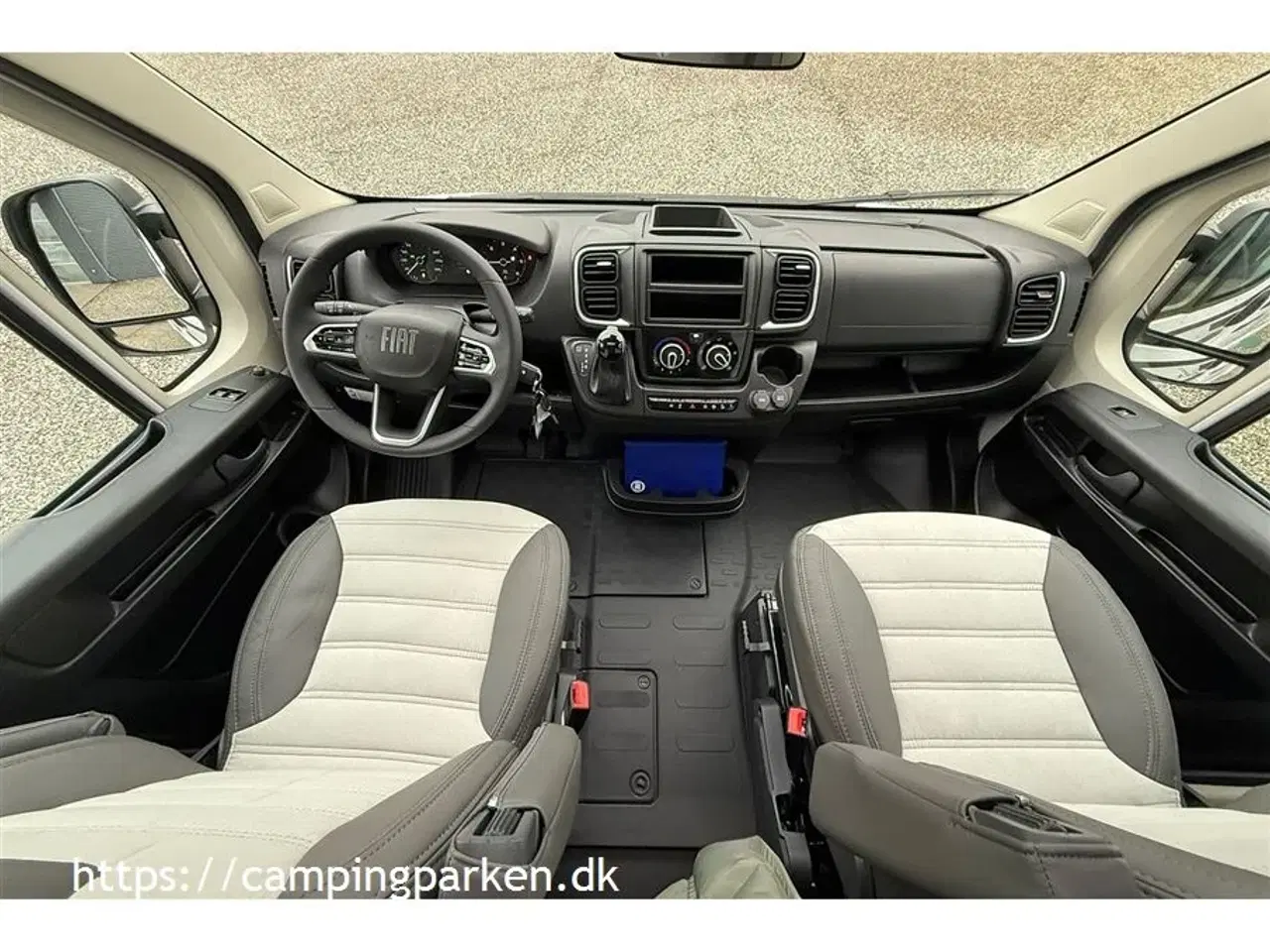 Billede 3 - 2026 - SunLight   Sunlights populære smalle Van med enkeltsenge, automatgear og adaptiv fartpilot