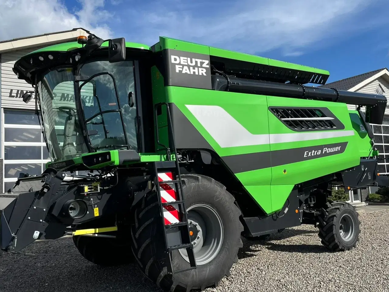 Billede 1 - Deutz-Fahr C7206 With 24feed - 7.2m header. New and unused Combine together with 7.2m header