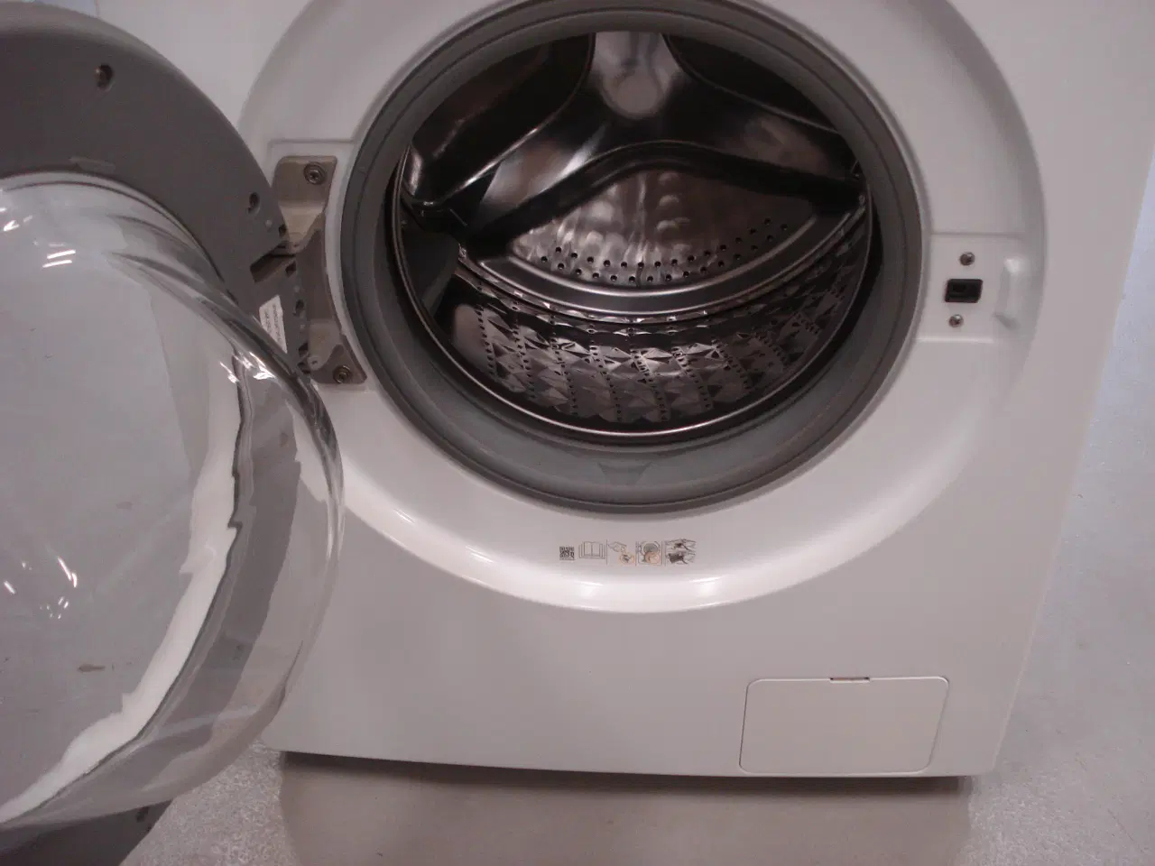 Billede 2 - 8 kg, Samsung vaskeemaskine model WW80J347KW