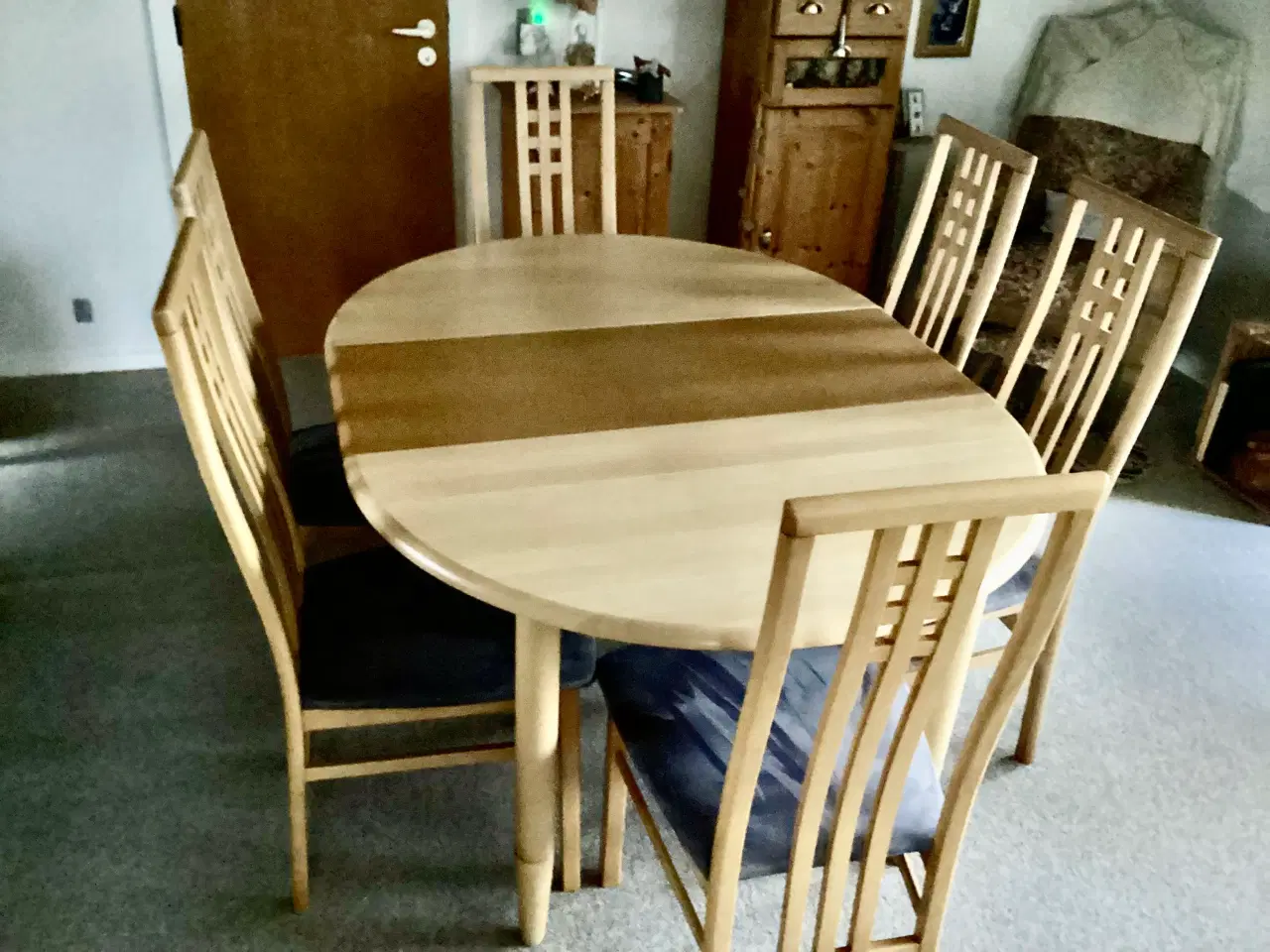 Billede 4 - Rund spisebord ø 110 + tillægsplade 40 cm 