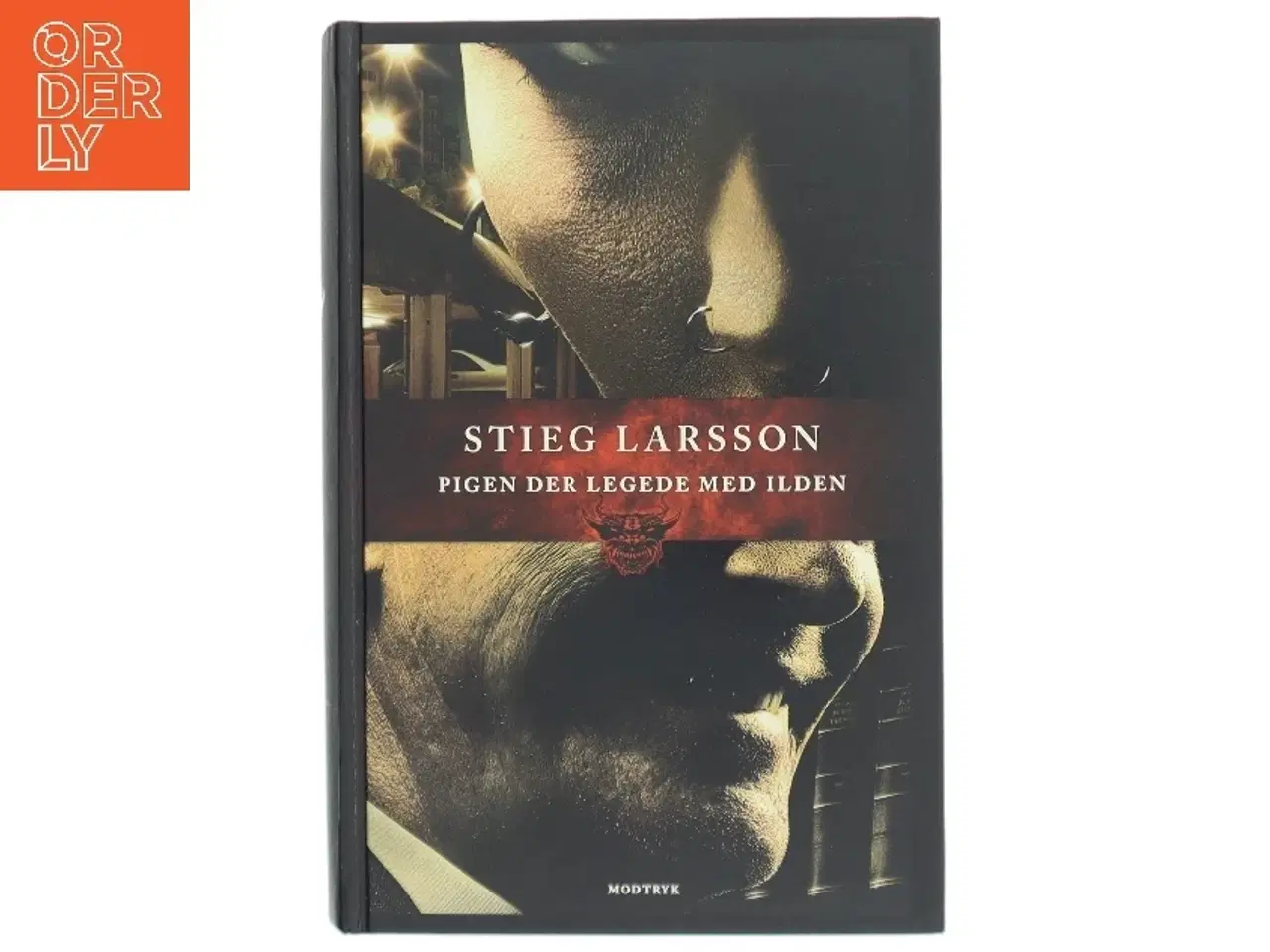 Billede 1 - Pigen der legede med ilden af Stieg Larsson (Bog)