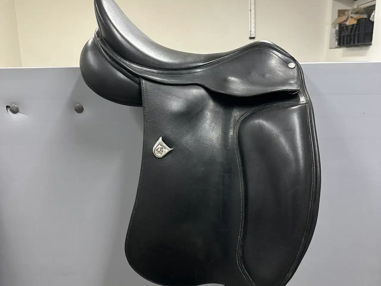 Billede 2 - Bates dressursadel 17”