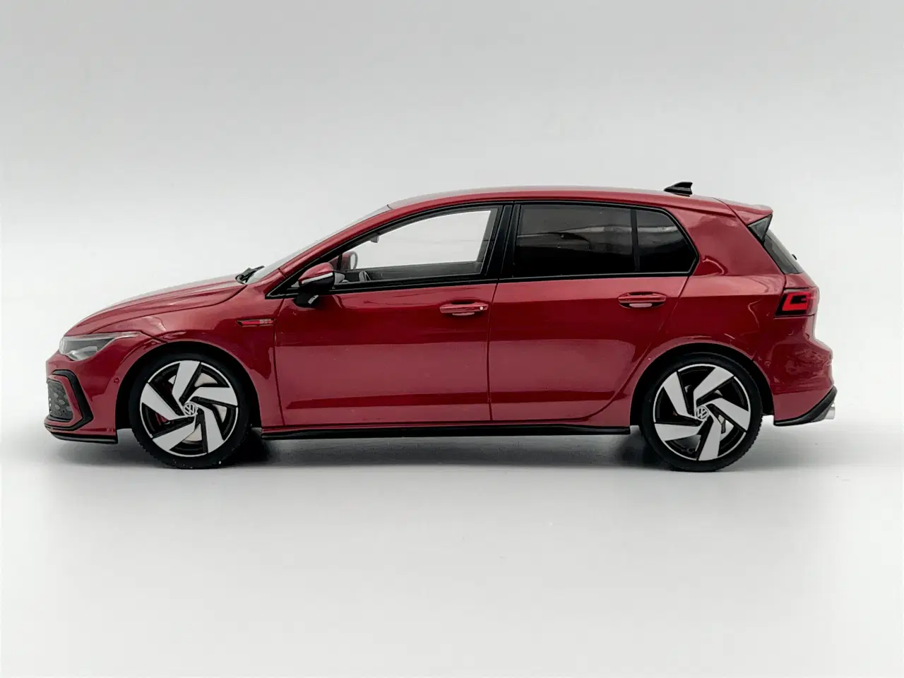 Billede 2 - 2021 VW Golf 8 GTI 1:18 