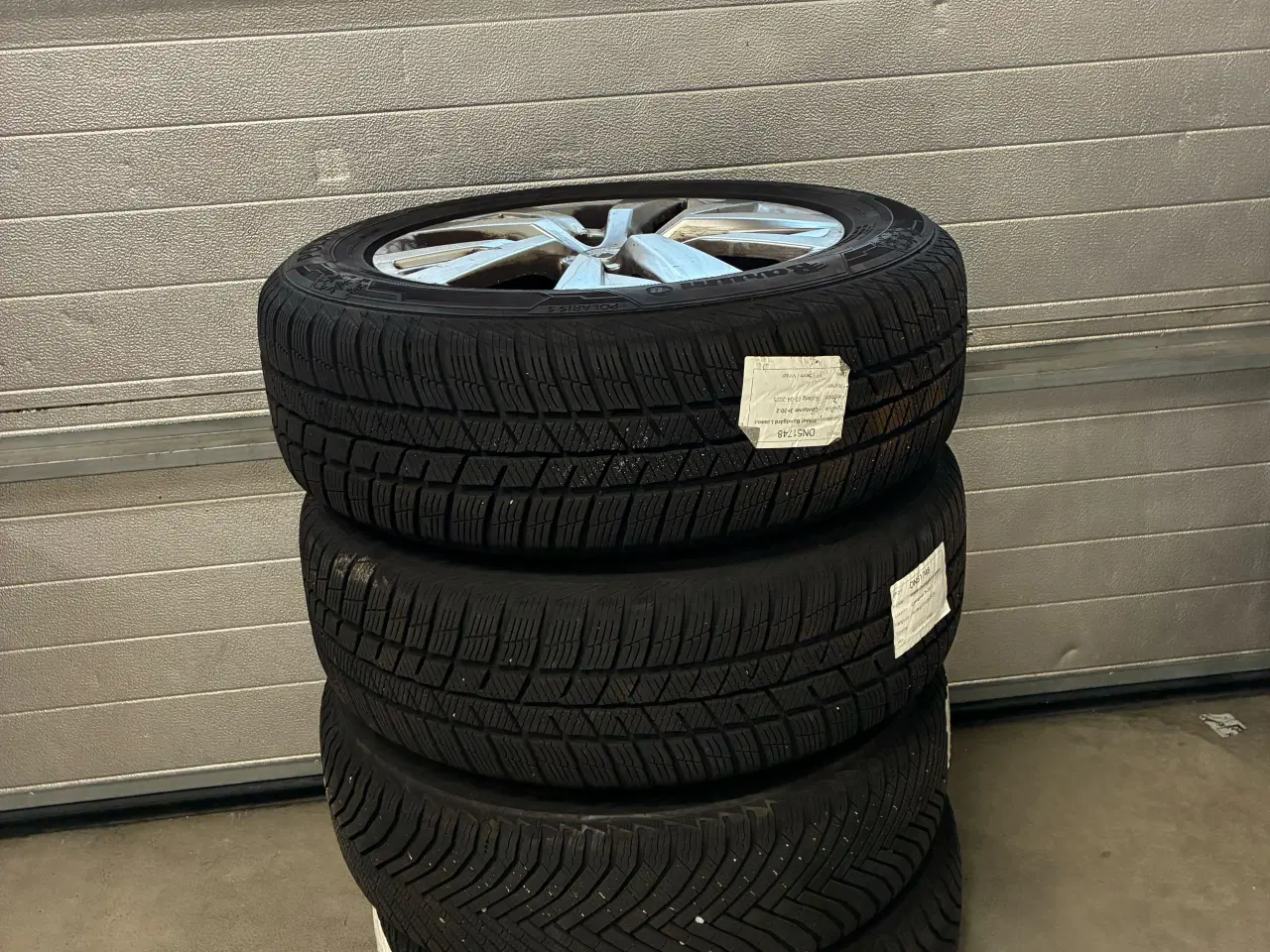 Billede 3 - 17" alufælge med næsten nye vinterdæk