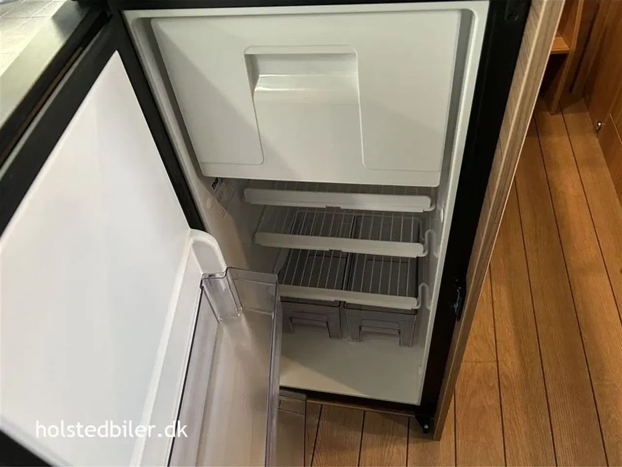 Billede 10 - 2023 - Weinsberg Carabus 600 MQ   Smart farve - 170HK - automatgear - Stor ståhøjde