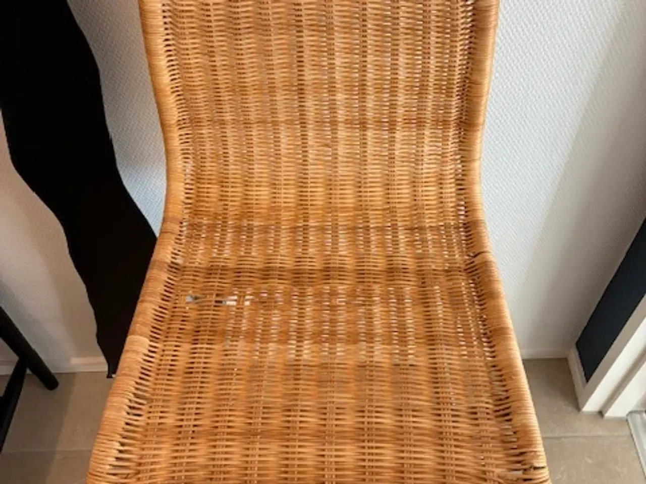 Billede 5 - 2 flotte barstole i flet og med alu ben