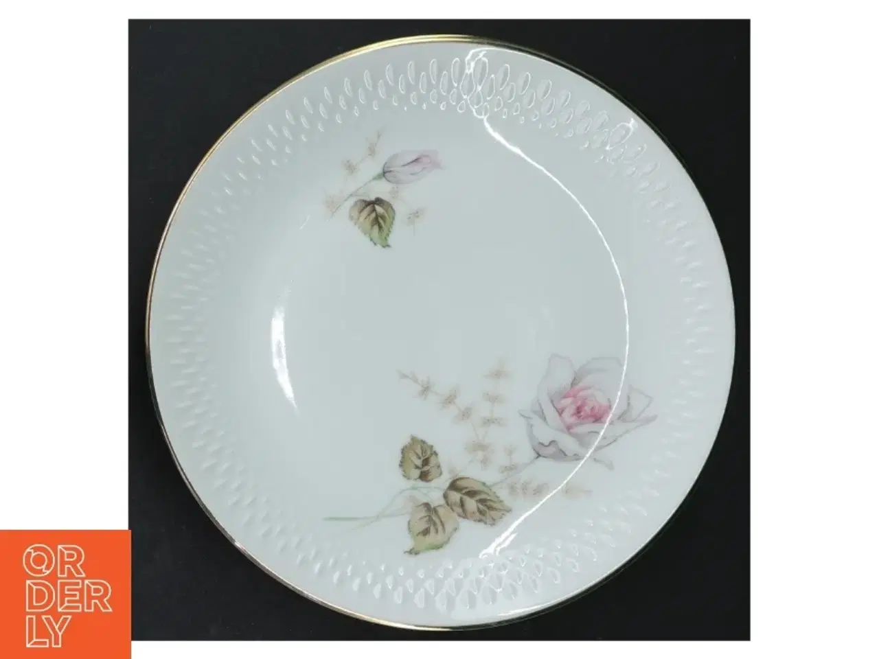 Billede 3 - Porcelæns tallerkener med blomstermotiv fra Edelstein (str. 17 cm)