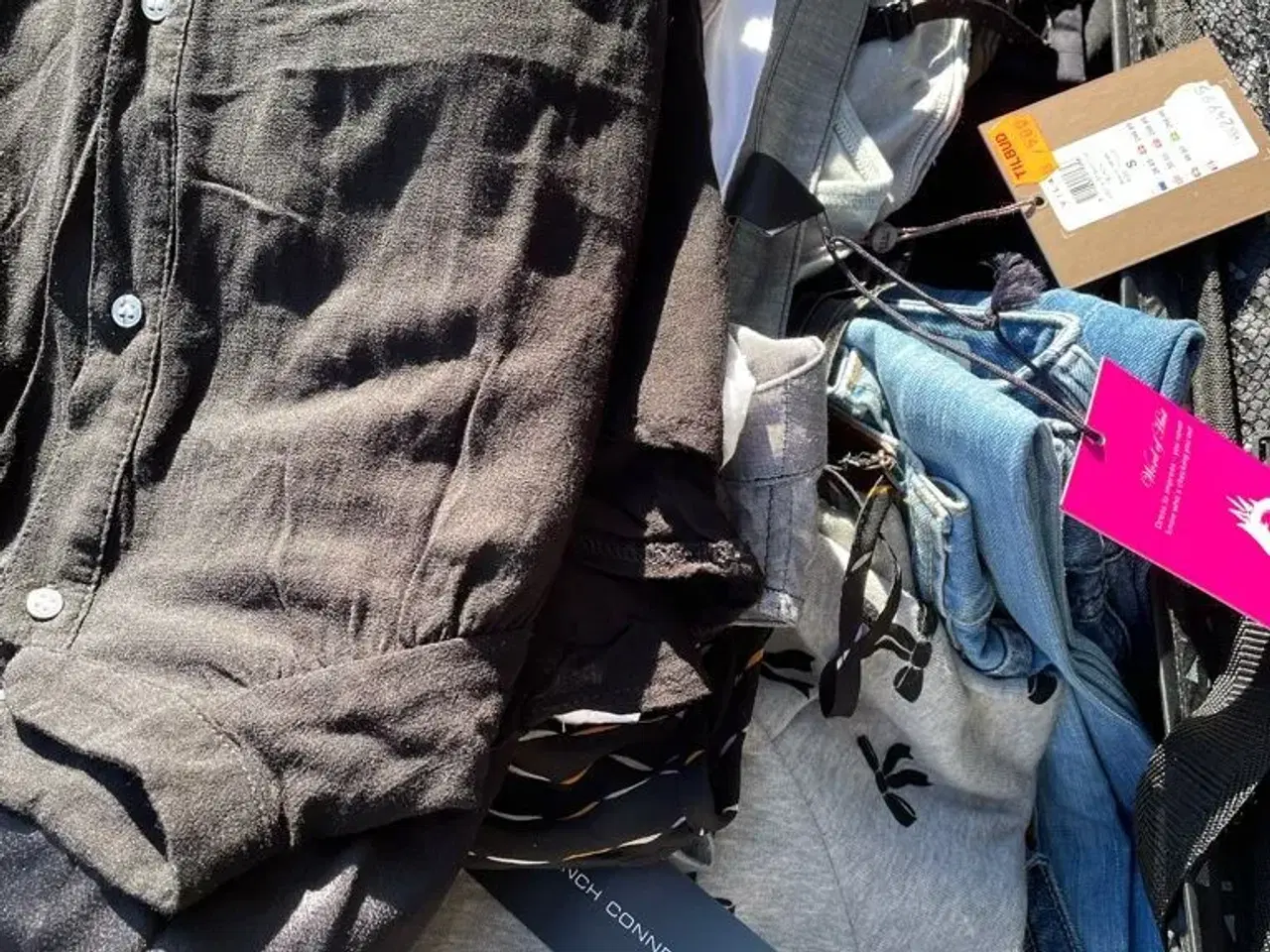 Billede 2 - Stor tøjpakke jeans,bluser,kjole mm.