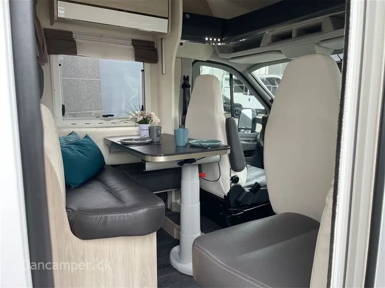 Billede 16 - 2019 - Chausson Flash 515   Anvisningsbil!  2019 model! En ejer! Under 6m. 170Hk Ford, model med fransk seng, markise og NX5-alarm. Nysynet.