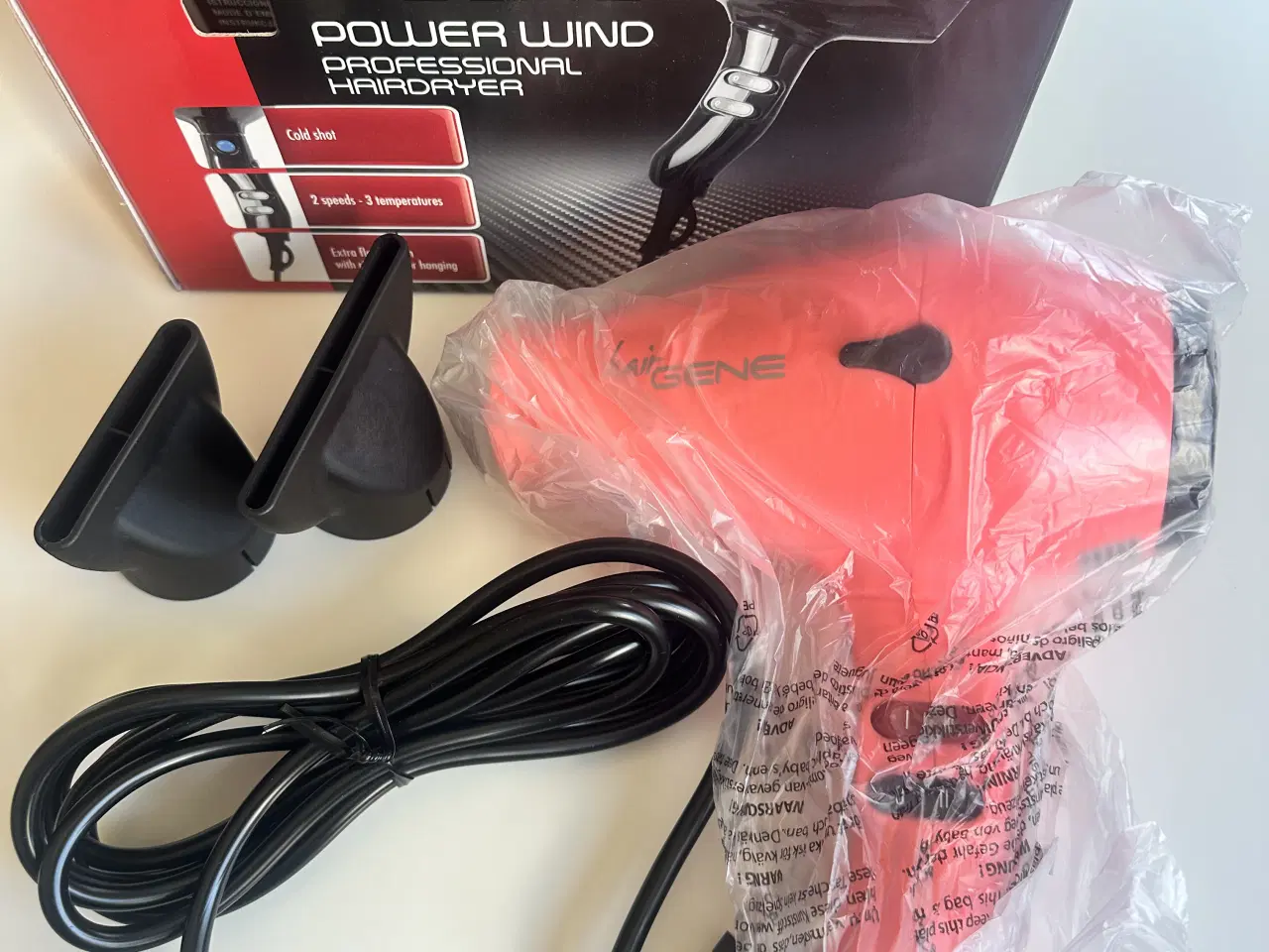 Billede 1 - Hairgene Powerwind hårtørrer inkl tilbehør 