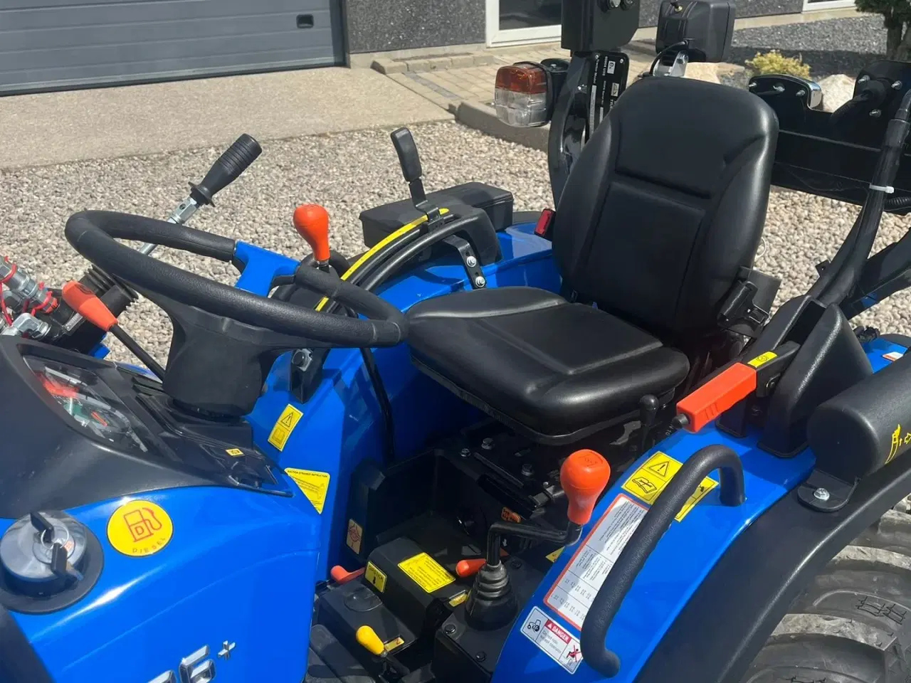 Billede 7 - Solis S26 6+2 gearmaskine med Fuldhydraulisk frontlæsser