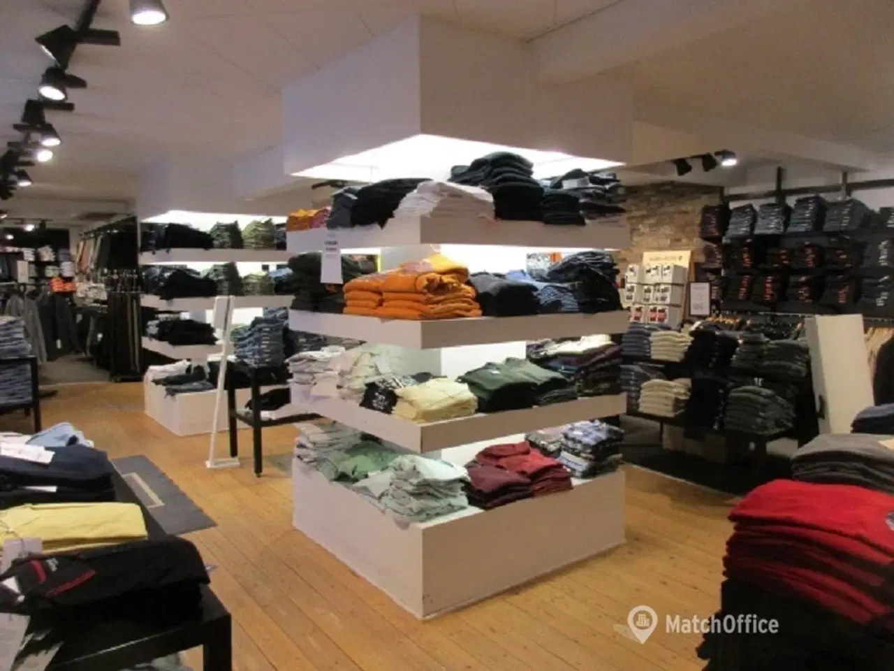 Billede 3 - Flot butik i Næstved centrum