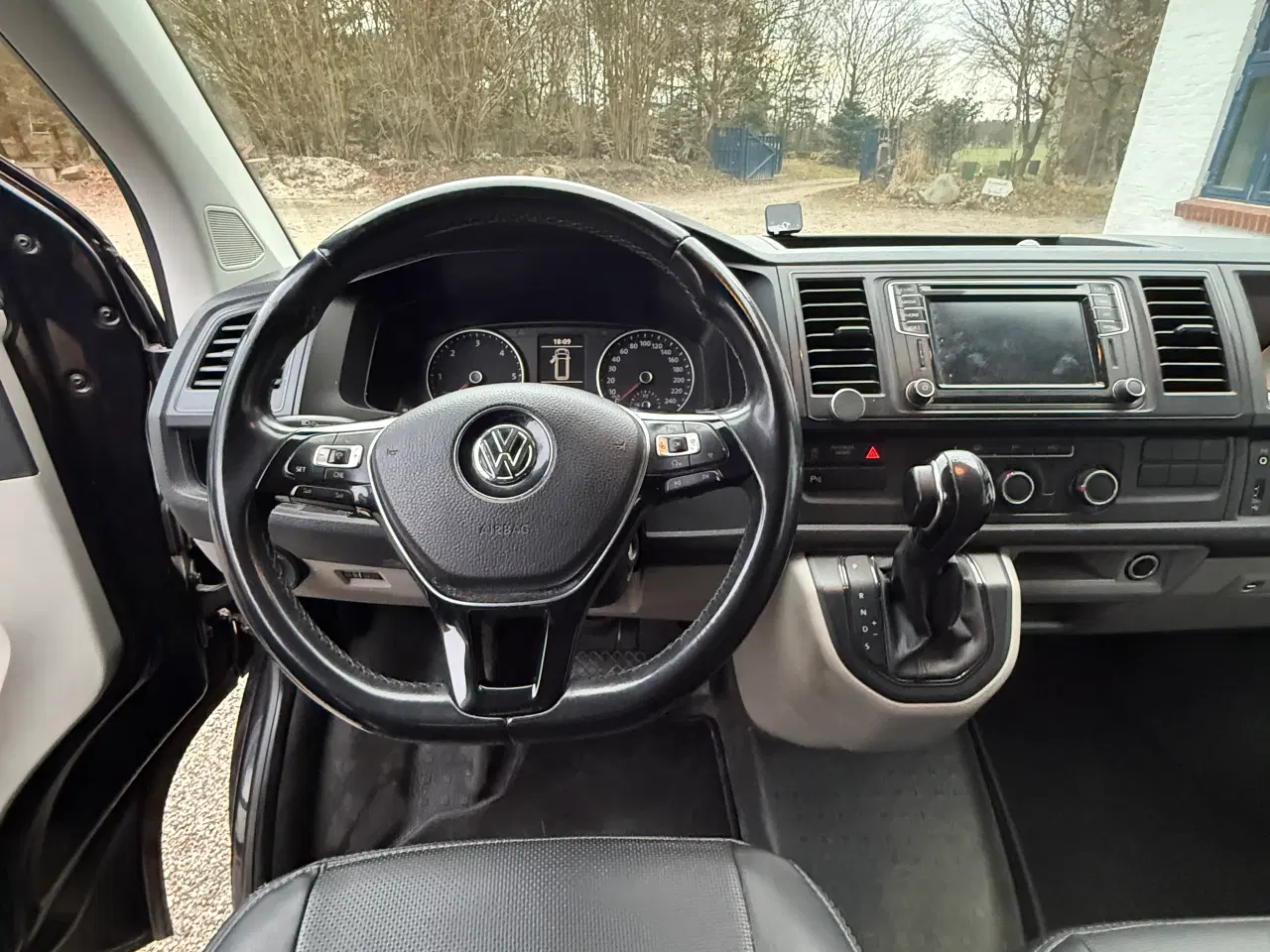Billede 10 - VW transporter lang 2.0 tdi 204 hk årg 2018