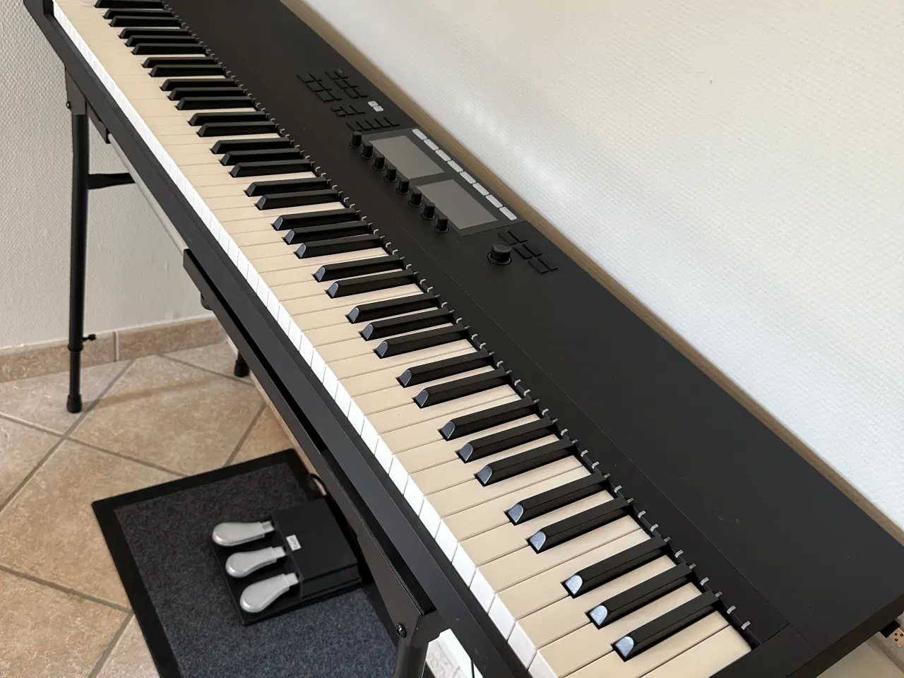 Billede 1 - Native Instruments S88 MK2 + stativ og pedal – næs