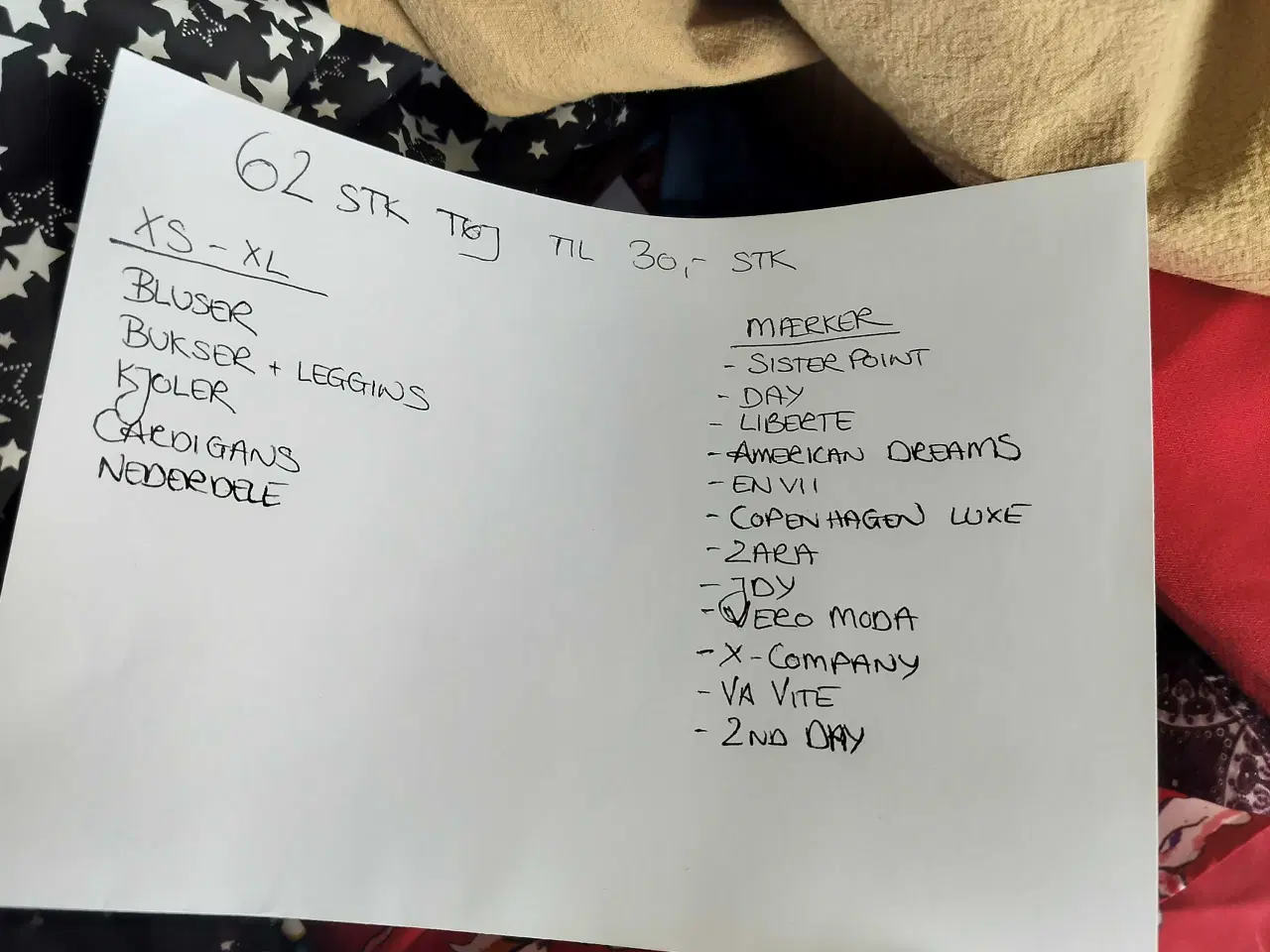 Billede 3 - 62 stk nyt tøj med mærker på. 