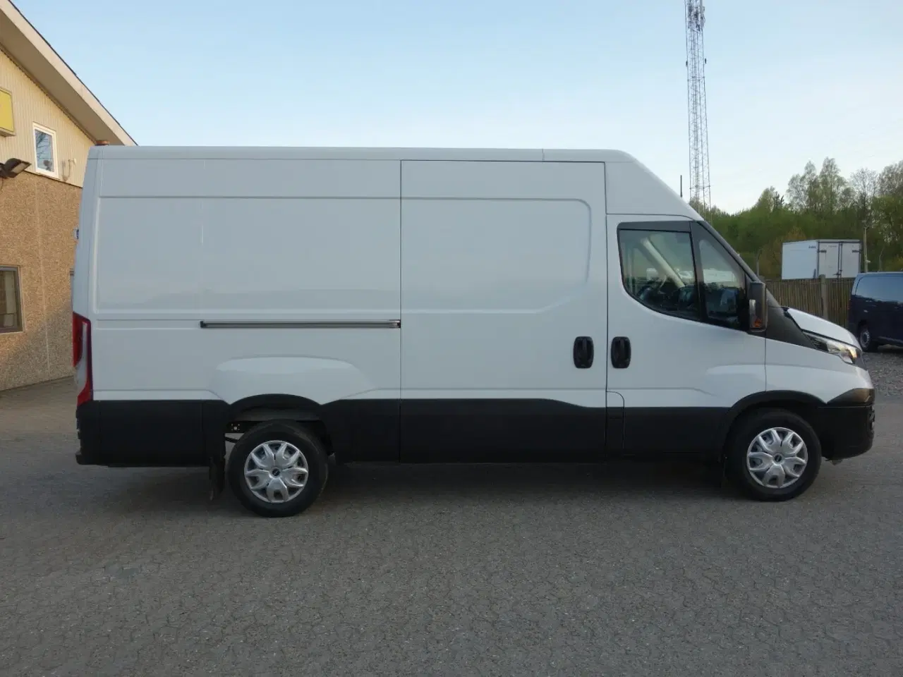 Billede 12 - Iveco Daily 2,3 35S16 12m³ Van AG8