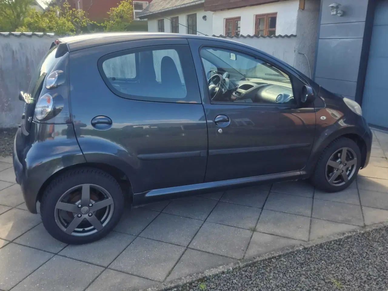 Billede 2 - Citroën C1 4-dørs m. Bagklap 